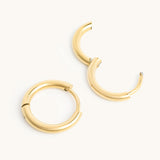 Classic Huggie Earrings - Maison Les Disciples
